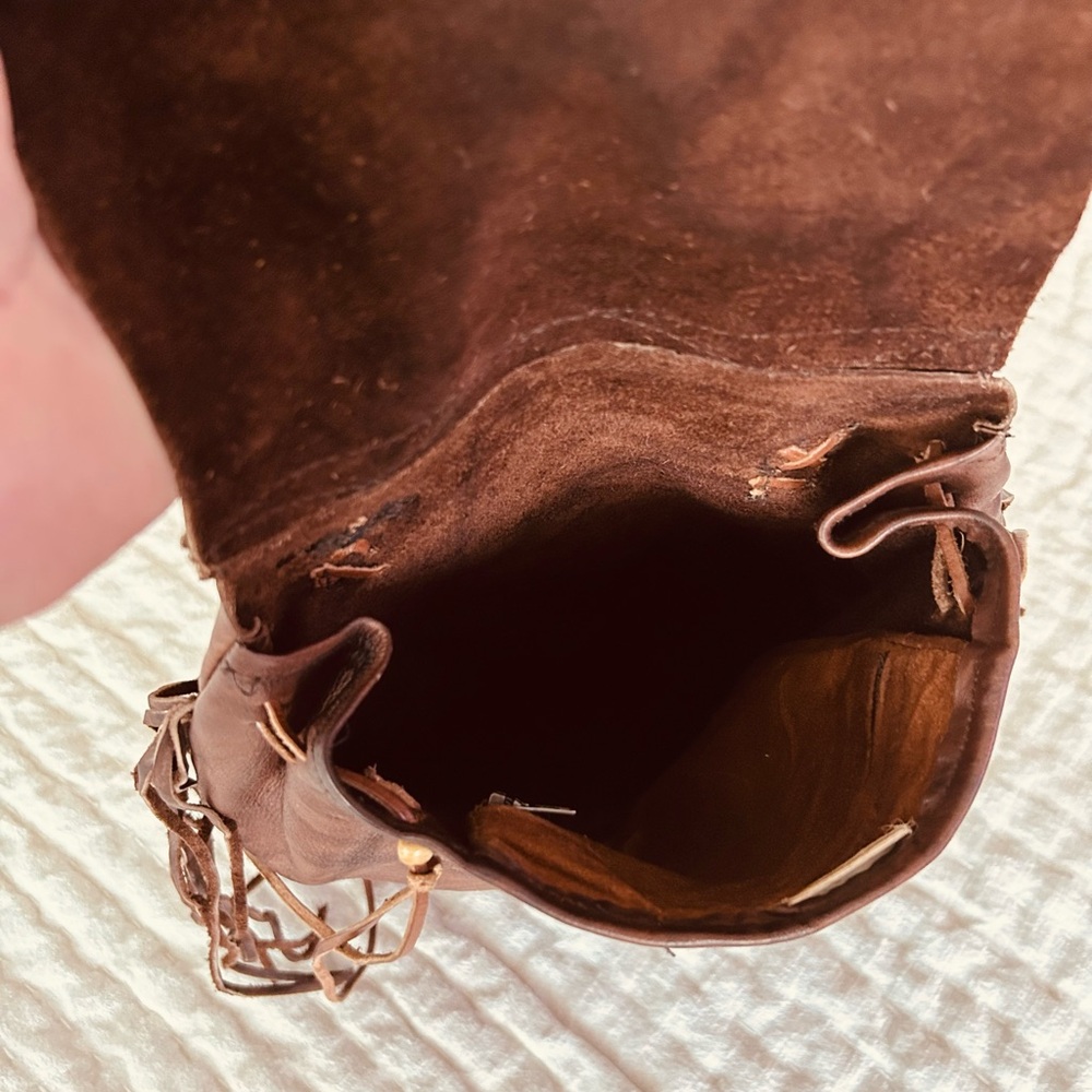 Brown Hobo Bag with Leather Fringe and Vintage Style - Picture 4 of 9